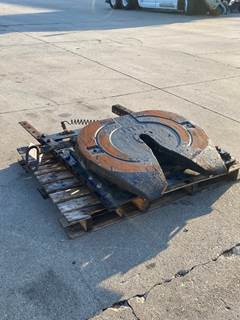 Used Jost JSK37USL Fifth Wheel