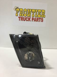 New Aftermarket Volvo RH Fog Lamp Assembly