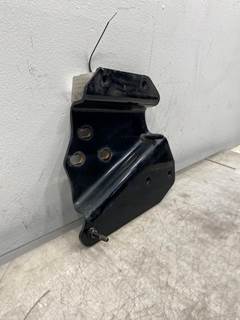 Used Freightliner Cascadia 125 Bumper Bracket (Either Side)