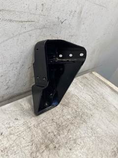 Used Freightliner Cascadia 126 LH Bumper Mount