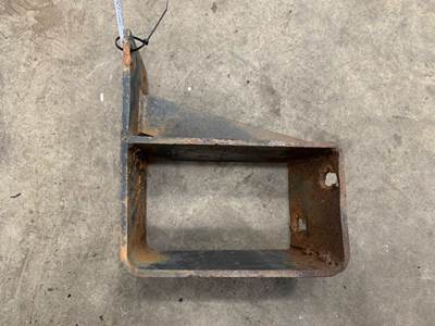 Used Mack RD Series LH Bumper Mount