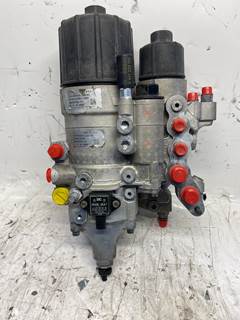 Used Detroit Diesel DD15 Fuel Filter Housing