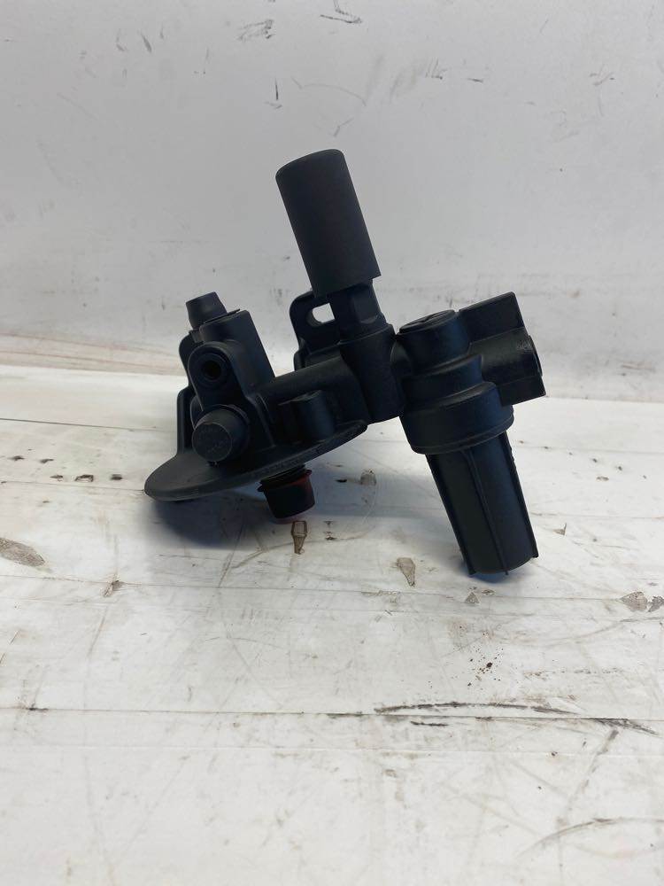 Used International DT466E FUEL FILTER BASE For Sale Dorr, MI