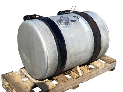 Used Freightliner Cascadia 113 RH Fuel Tank