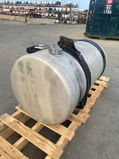 Used Freightliner Cascadia 125 RH Fuel Tank
