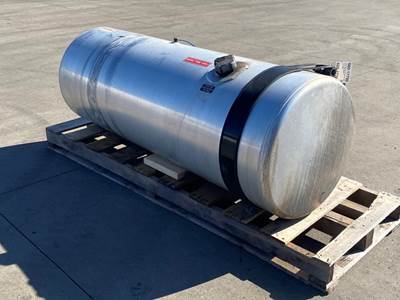 Used Freightliner Cascadia 125 RH Fuel Tank