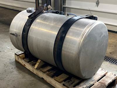 Used Freightliner Cascadia 125 RH Fuel Tank