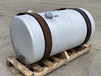 Used Freightliner Cascadia 125 RH Fuel Tank