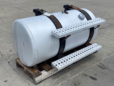 Used Freightliner Cascadia 125 LH Fuel Tank