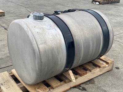 Used Freightliner Cascadia 126 RH Fuel Tank