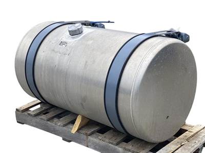 Used Freightliner Cascadia 126 RH Fuel Tank