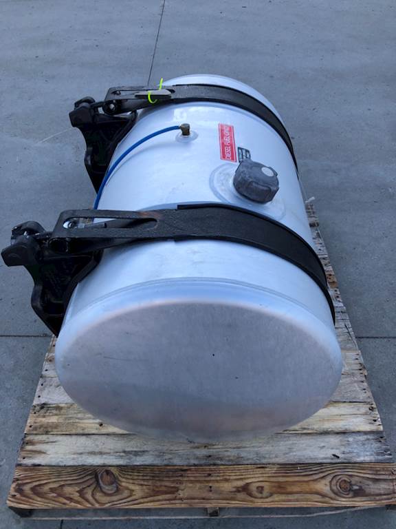 2015 Used Freightliner Cascadia RH Fuel Tank For Sale Dorr, MI