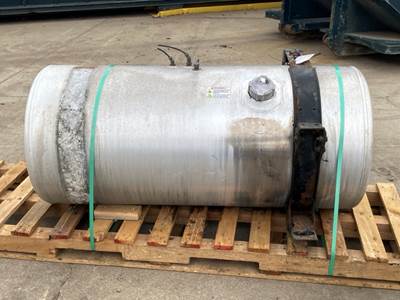 Used Freightliner Cascadia RH Fuel Tank
