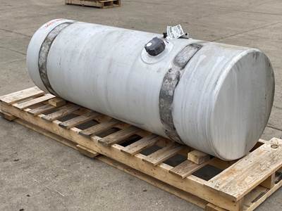 Used Freightliner Columbia RH Fuel Tank