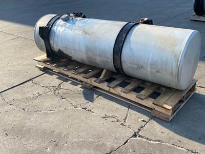 Used Freightliner Columbia RH Fuel Tank