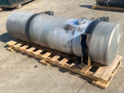 Used Freightliner Columbia RH Fuel Tank