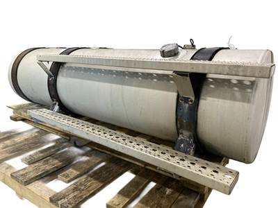 Used Freightliner Columbia RH Fuel Tank