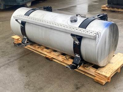Used Freightliner Columbia RH Fuel Tank
