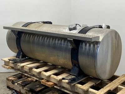 Used Freightliner Columbia RH Fuel Tank