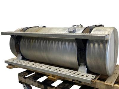 Used Freightliner Columbia RH Fuel Tank