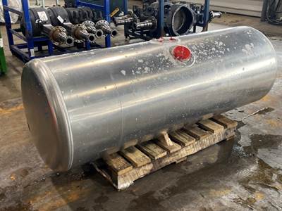 New Paccar Fuel Tank