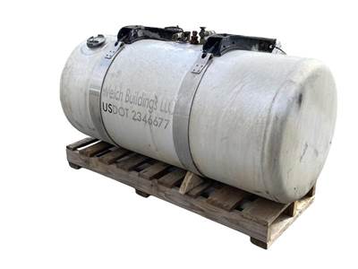Used Peterbilt 378 RH Fuel Tank