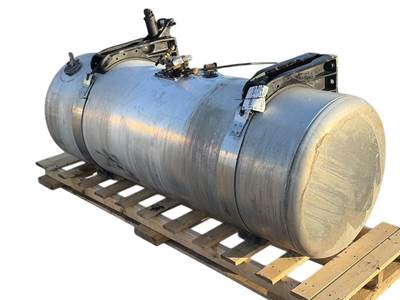 Used Peterbilt 579 RH Fuel Tank