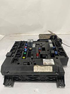 Used Freightliner Cascadia 125 Fuse Panel