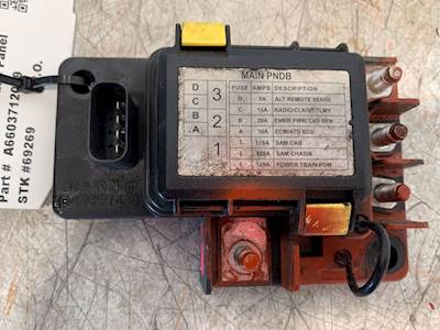 Used Freightliner Cascadia Fuse Panel