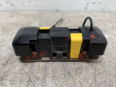 Used Freightliner Cascadia Fuse Panel