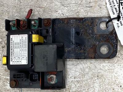 Used Freightliner Cascadia Fuse Panel