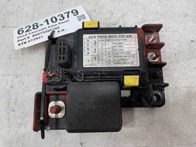 Used Freightliner Cascadia Fuse Panel