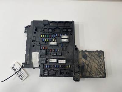 Used Freightliner Cascadia Fuse Panel