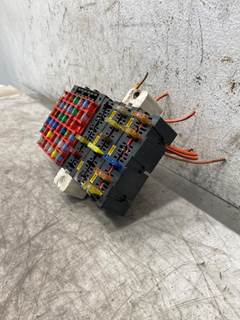 Used Peterbilt 387 Fuse Panel