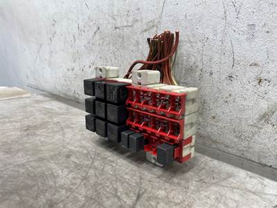 Used Peterbilt 387 Fuse Panel