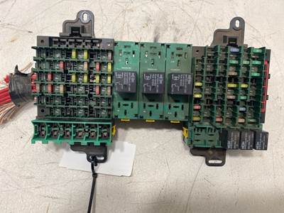 Used Volvo VNL Gen 2 Fuse Panel