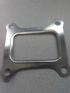 New Aftermarket Cummins L10 Turbo Mount gasket