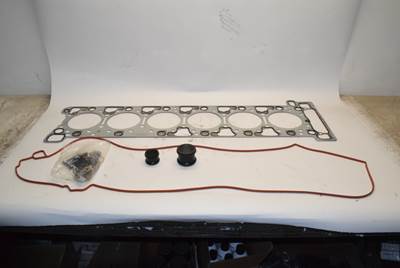 New Detroit Diesel DD13 Head Gasket Set