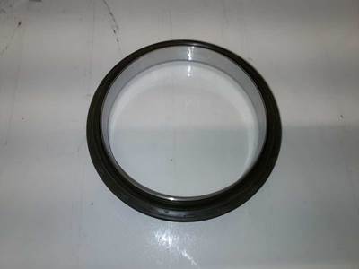 New International Maxxforce 7 Rear Main Seal