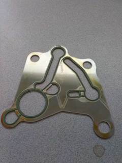 New Aftermarket Volvo D12 Fuel Pump Gasket