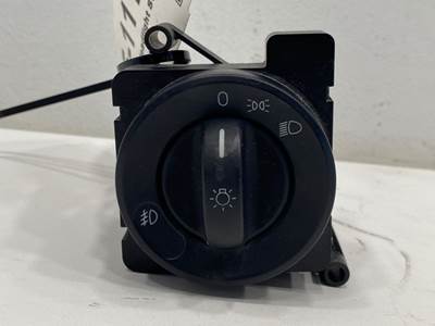 Used Freightliner Cascadia Headlight Switch