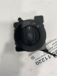Used Freightliner Cascadia Headlight Switch