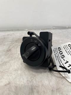 Used Freightliner Cascadia Headlight Switch