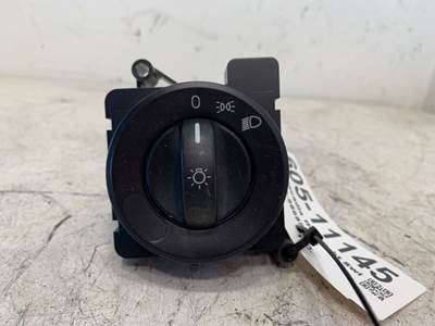 Used Freightliner Cascadia Headlight Switch
