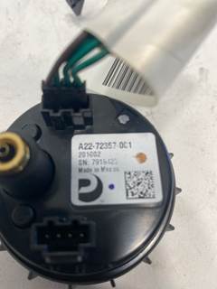 Used Freightliner Cascadia Air Gauge