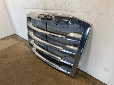 Used Freightliner Cascadia 126 Grille
