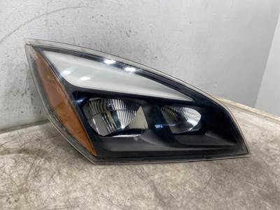 Used Freightliner Cascadia 126 RH Headlight