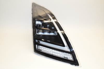 New Aftermarket Volvo VNL Gen 3 RH LED Headlight w/Module