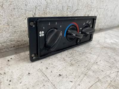 Used 2016 Caterpillar CT660 Climate Control, Part # 1000361510