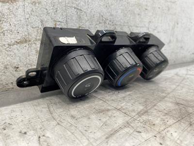 Used 2024 Freightliner Cascadia 116 Climate Control, Part # A2273670002